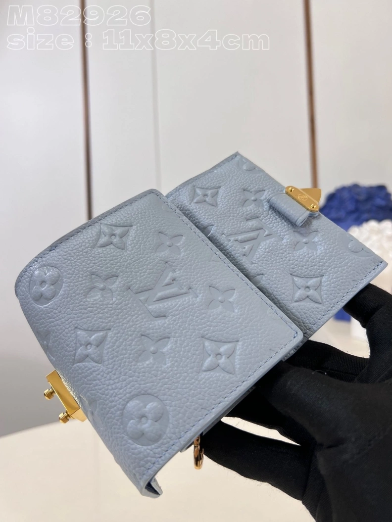 LV Wallets 4365G-0016