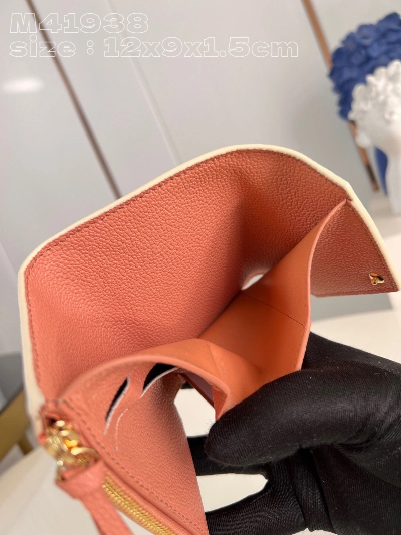 LV Wallets 4365G-0052
