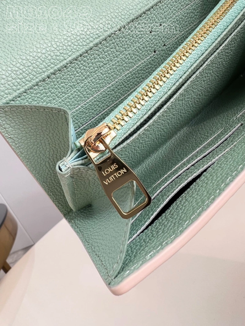 LV Wallets 4365G-0054