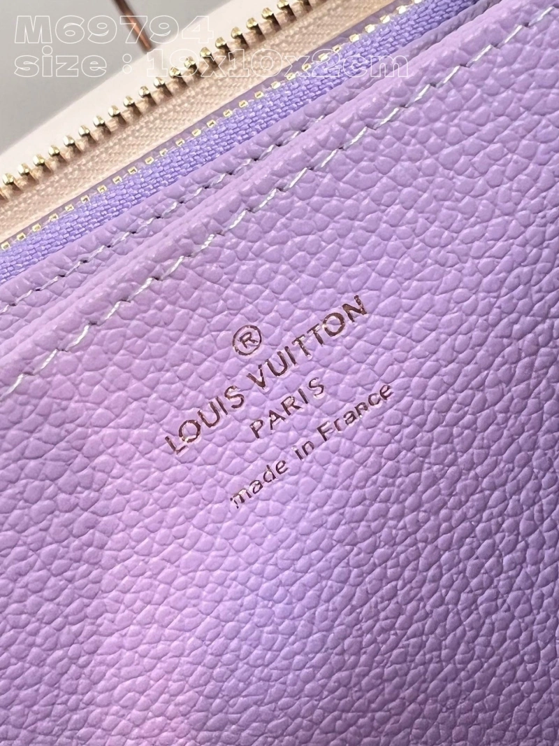 LV Wallets 4365G-0067