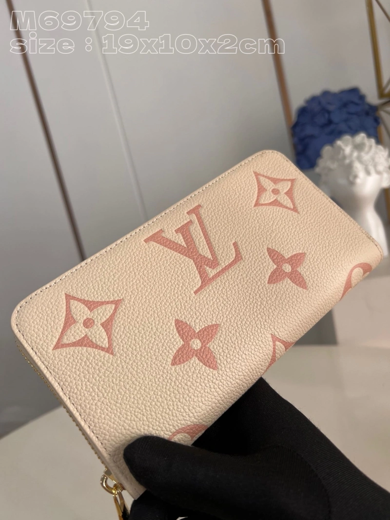 LV Wallets 4365G-0068