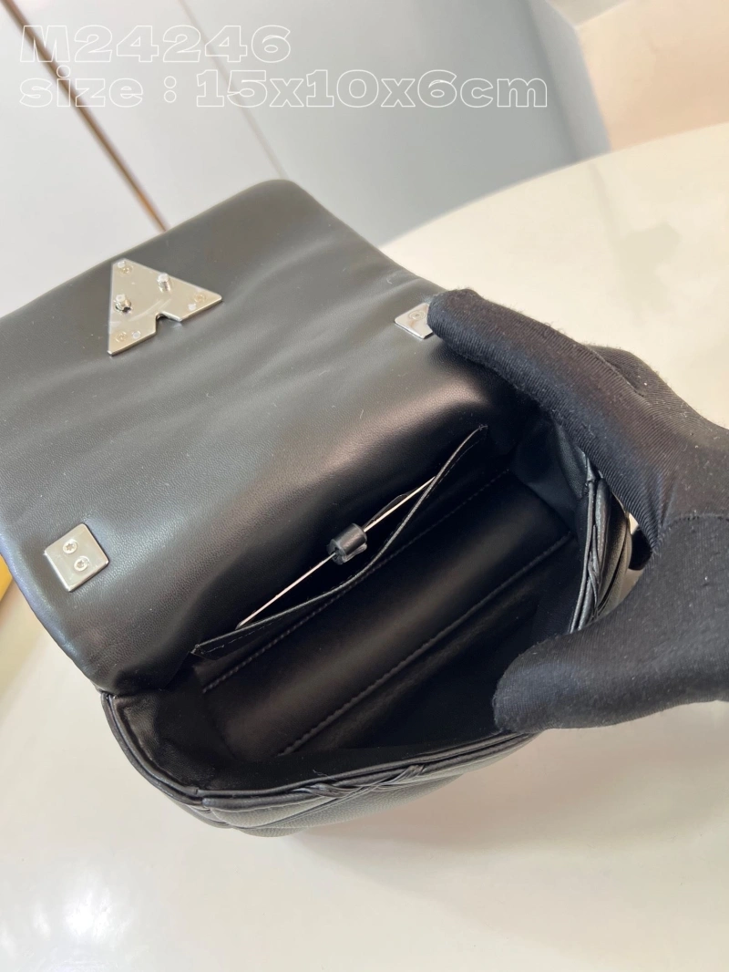 lv twist De*1m bags 4365g-0109