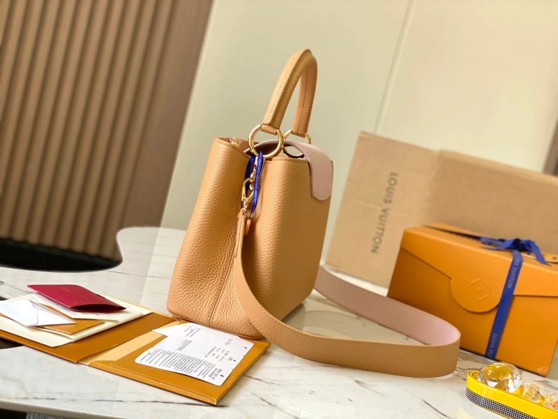 LV Capucines Bags 4365H-0076