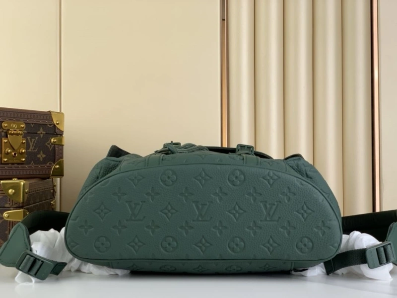 LV Backpacks 4365H-0301