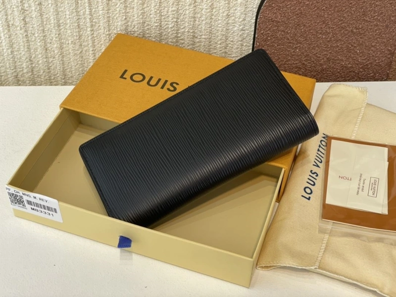 LV Wallets 4365H-0347