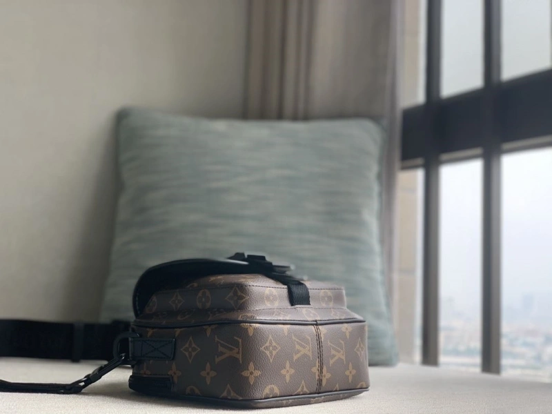 LV Top Handle Bags 4365H-0401