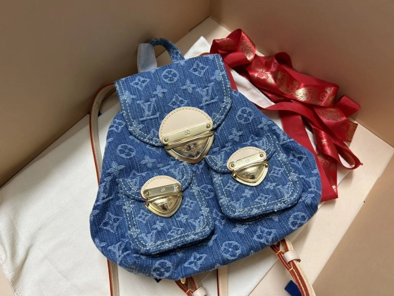 LV Backpacks 4365H-0403