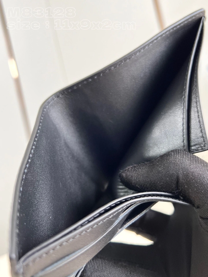 LV Wallets 4365H-0574
