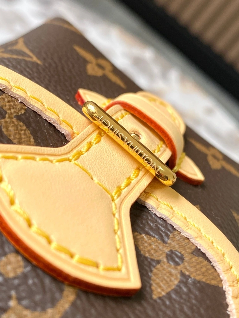 LV Backpacks 4365H-0649