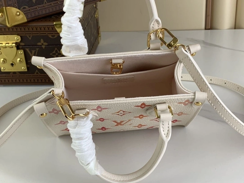LV Shopping Bags 4365H-0679