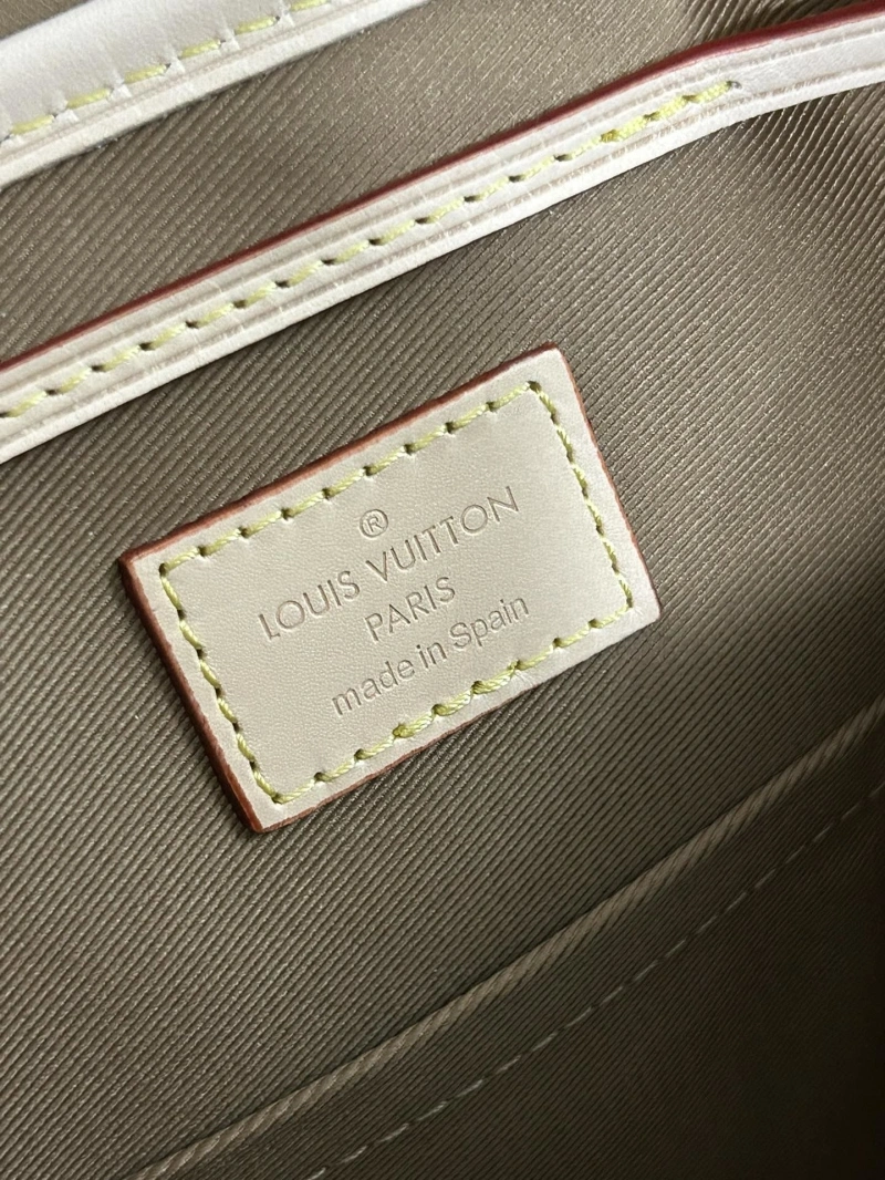LV Backpacks 4365I-0571