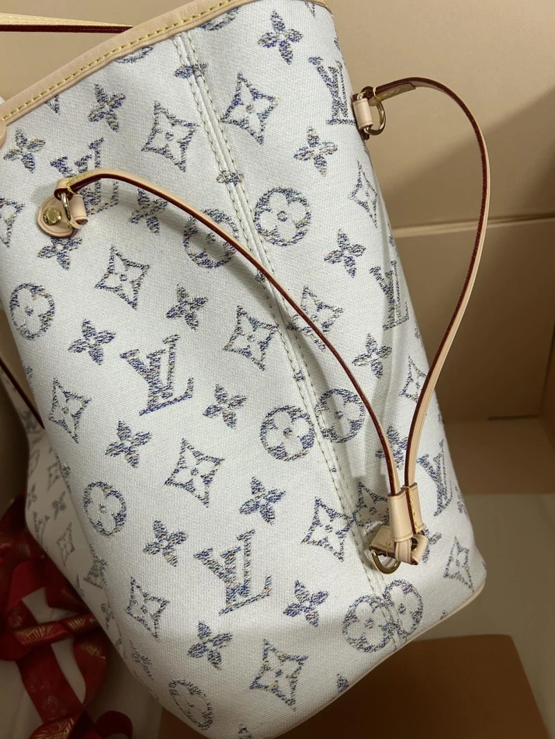 LV Shopping Bags 4365I-0577