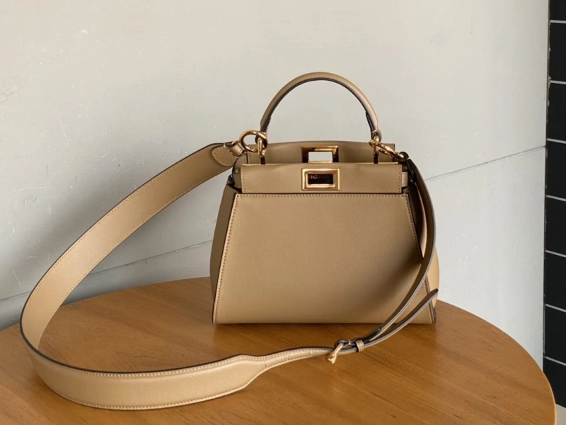 F**di top handle bags 4370-0018