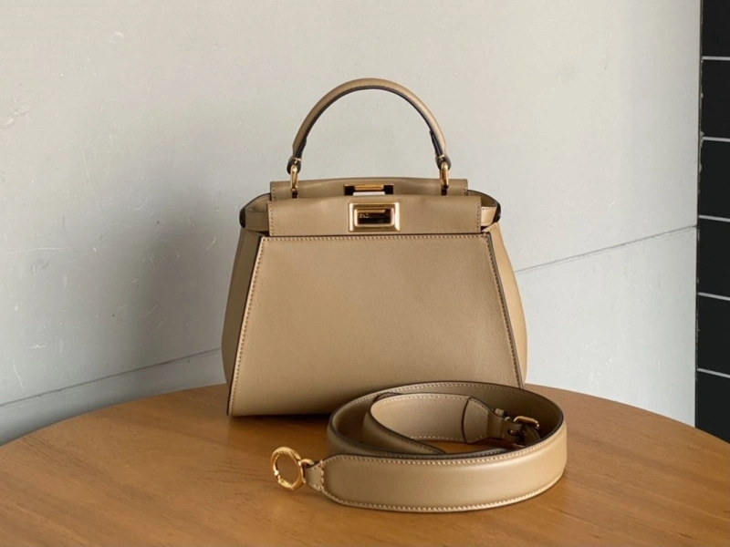 F**di top handle bags 4370-0018