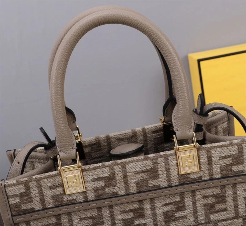 F**di shopping bags 4370-0021