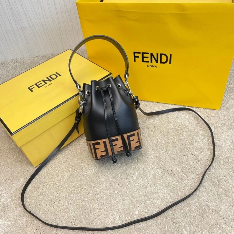 F**di bucket bags 4370-0023