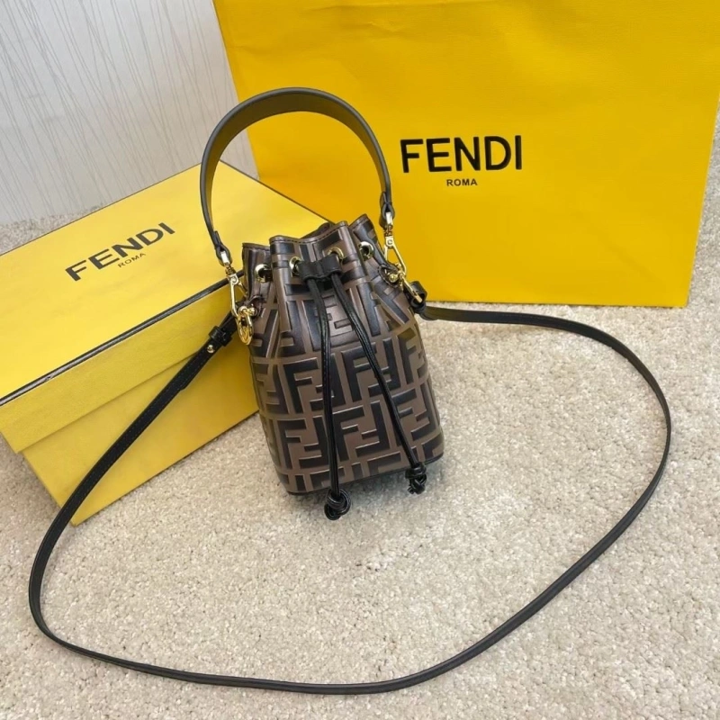 F**di bucket bags 4370-0025