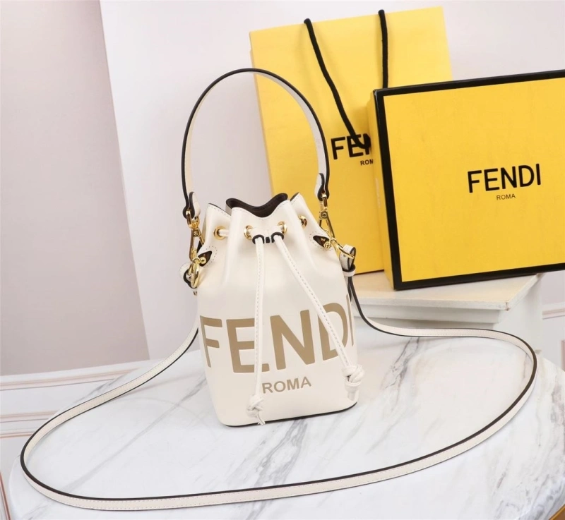 F**di bucket bags 4370-0029