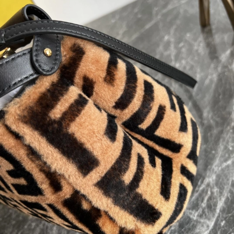 F**di top handle bags 4370-0035