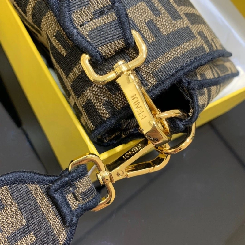 F**di baguette bags 4370-0106