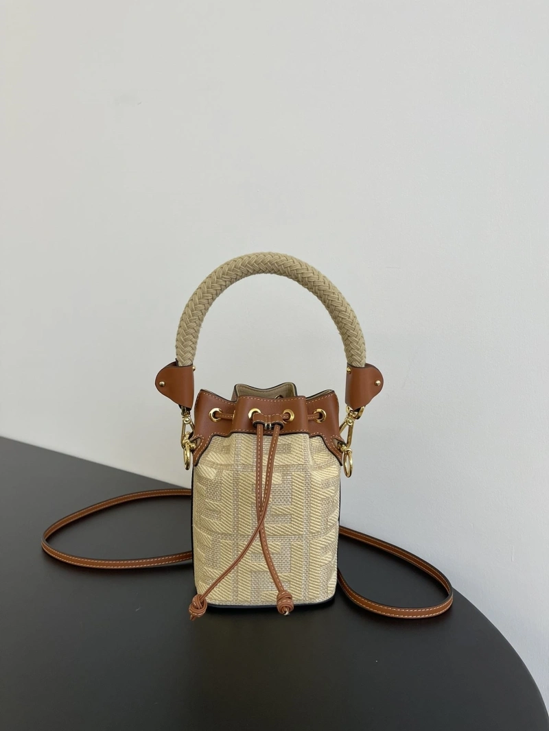F**di bucket bags 4370-0108