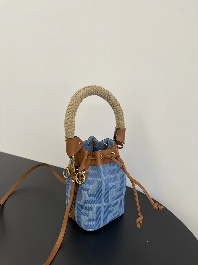 F**di bucket bags 4370-0115