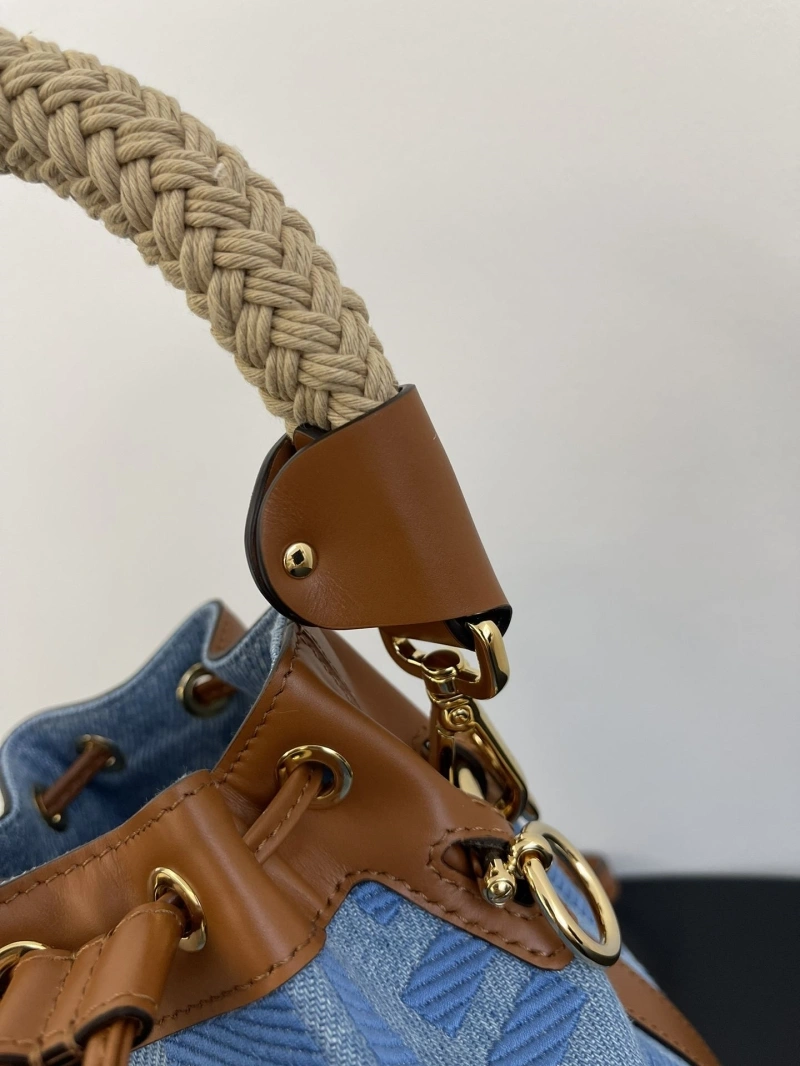 F**di bucket bags 4370-0115