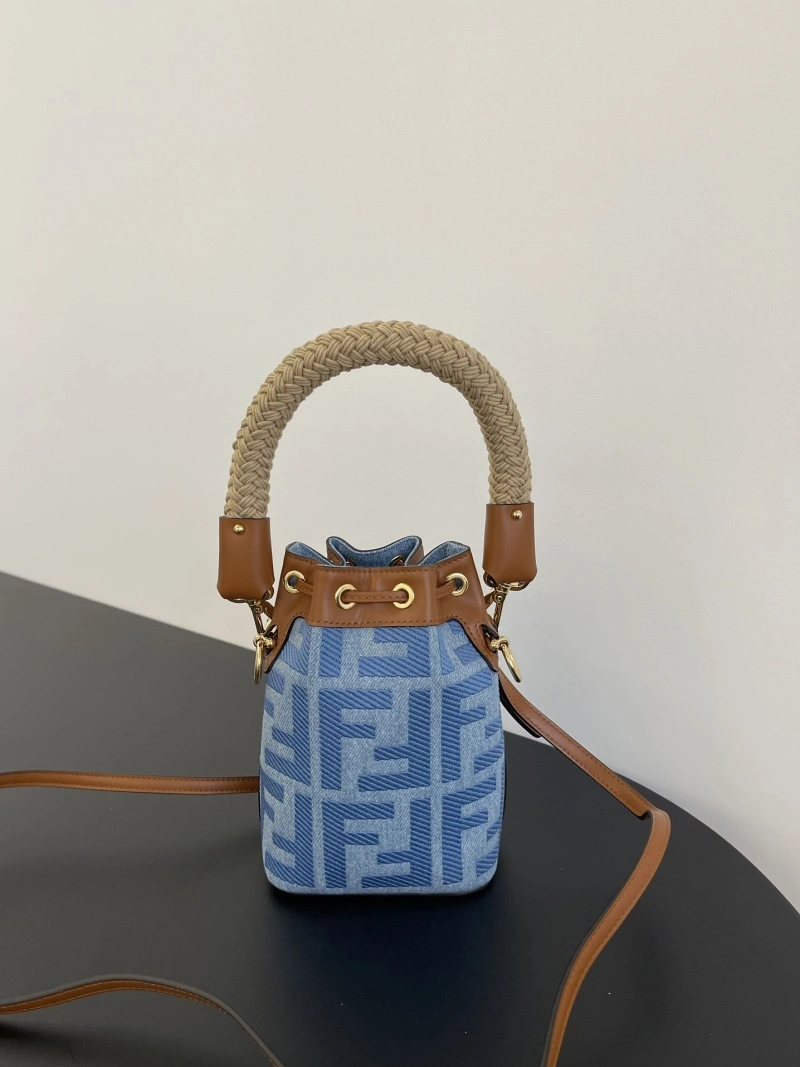 F**di bucket bags 4370-0115