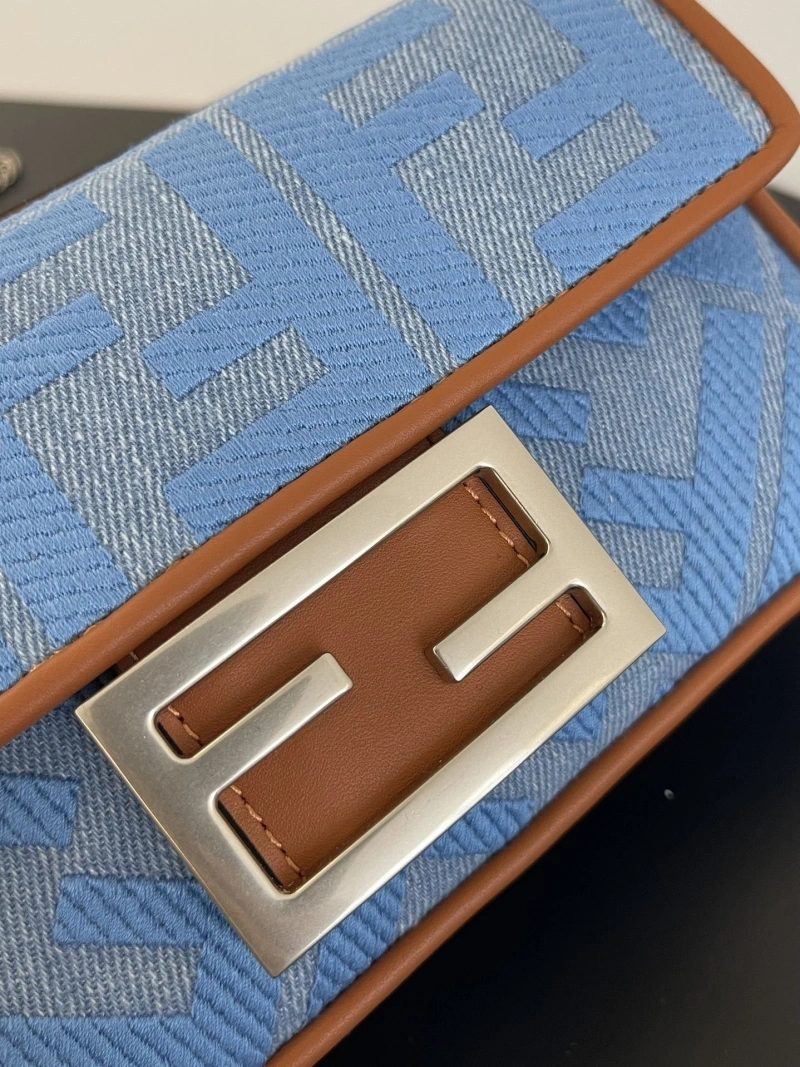 F**di baguette bags 4370-0117