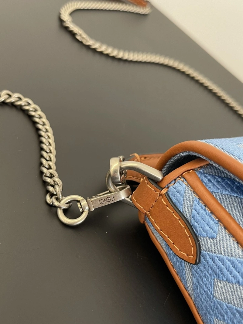 F**di baguette bags 4370-0117