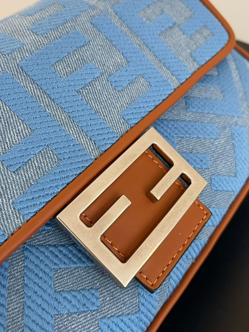 F**di baguette bags 4370-0118