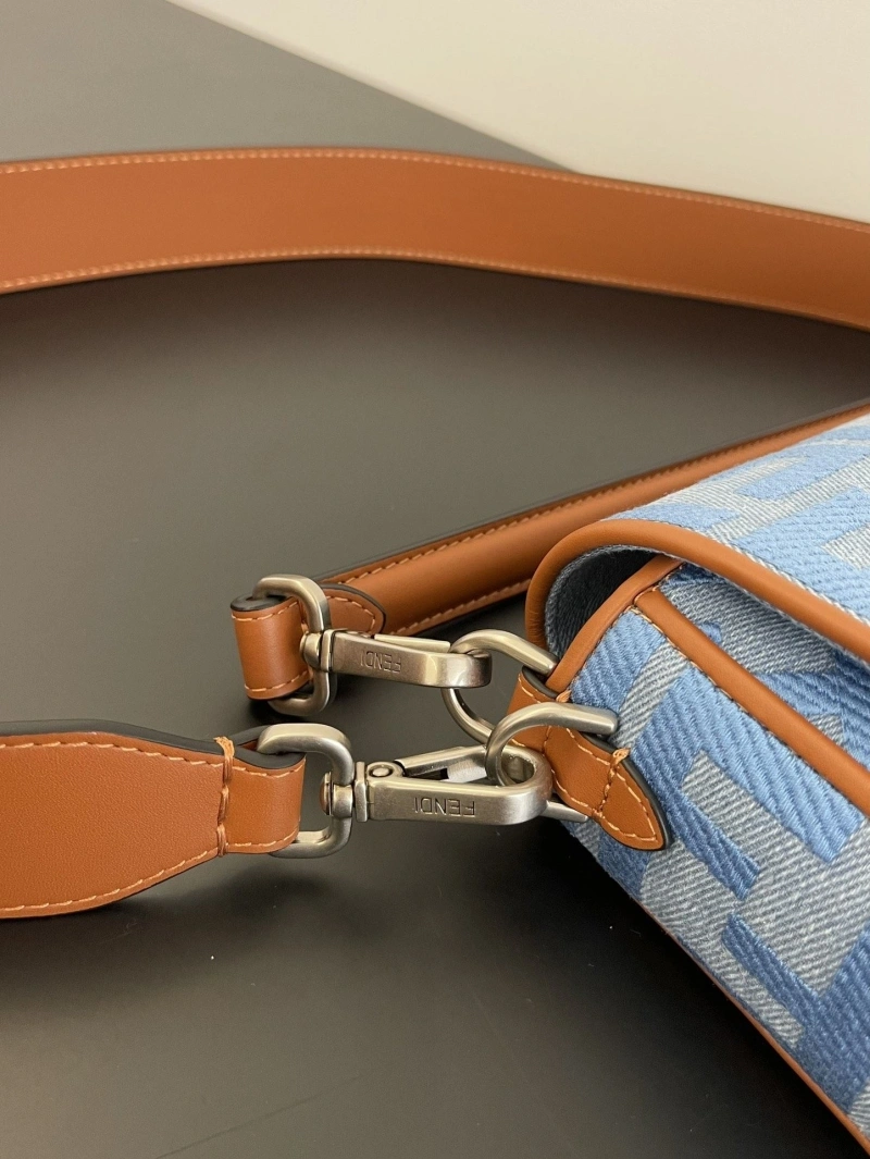 F**di baguette bags 4370-0118