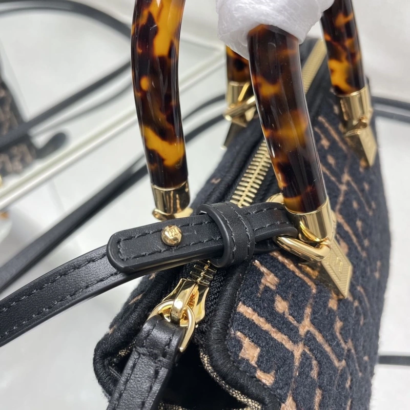 F**di top handle bags 4370-0130