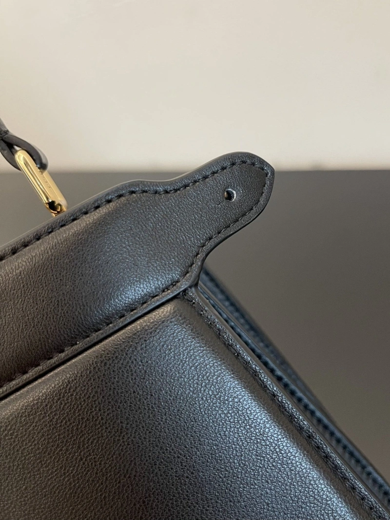 F**di top handle bags 4370-0184