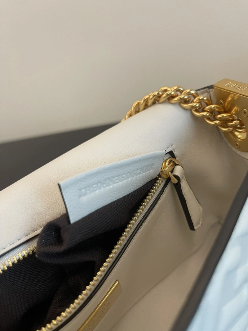 F**di baguette bags 4370-0212