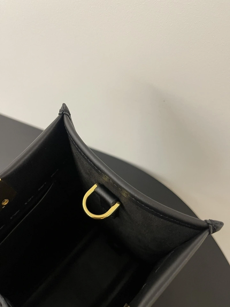 F**di shopping bags 4370-0232