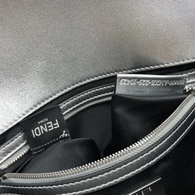 F**di baguette bags 4370-0278