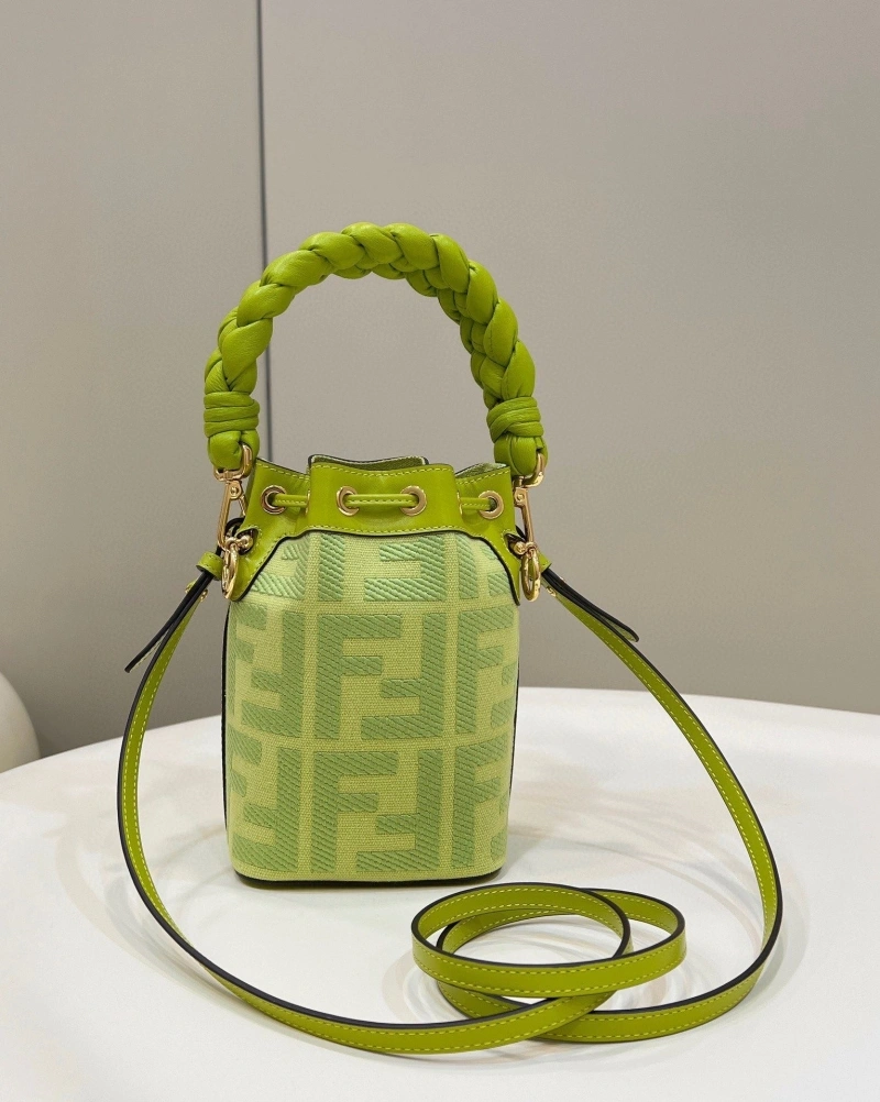 F**di bucket bags 4370-0311