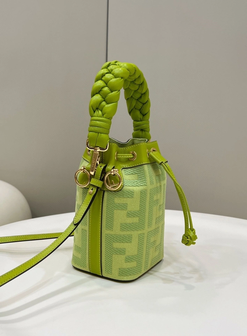 F**di bucket bags 4370-0311