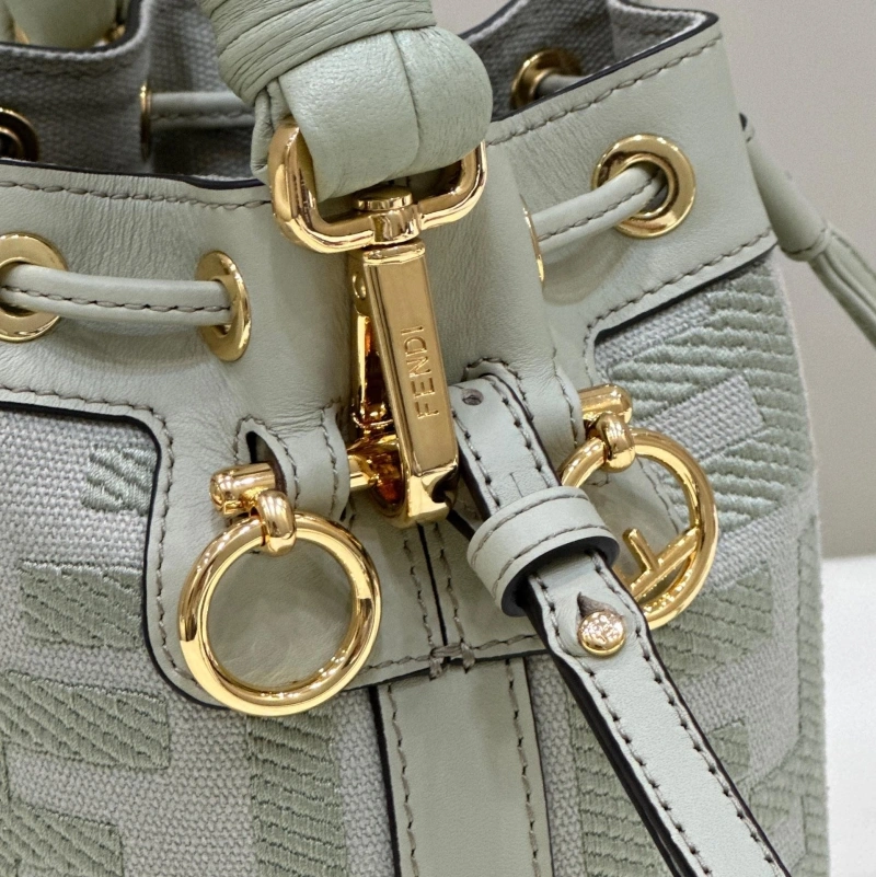 F**di bucket bags 4370-0318