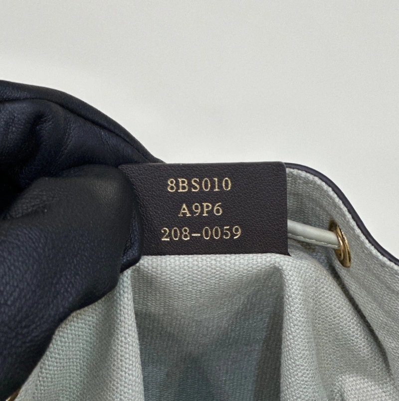 F**di bucket bags 4370-0318