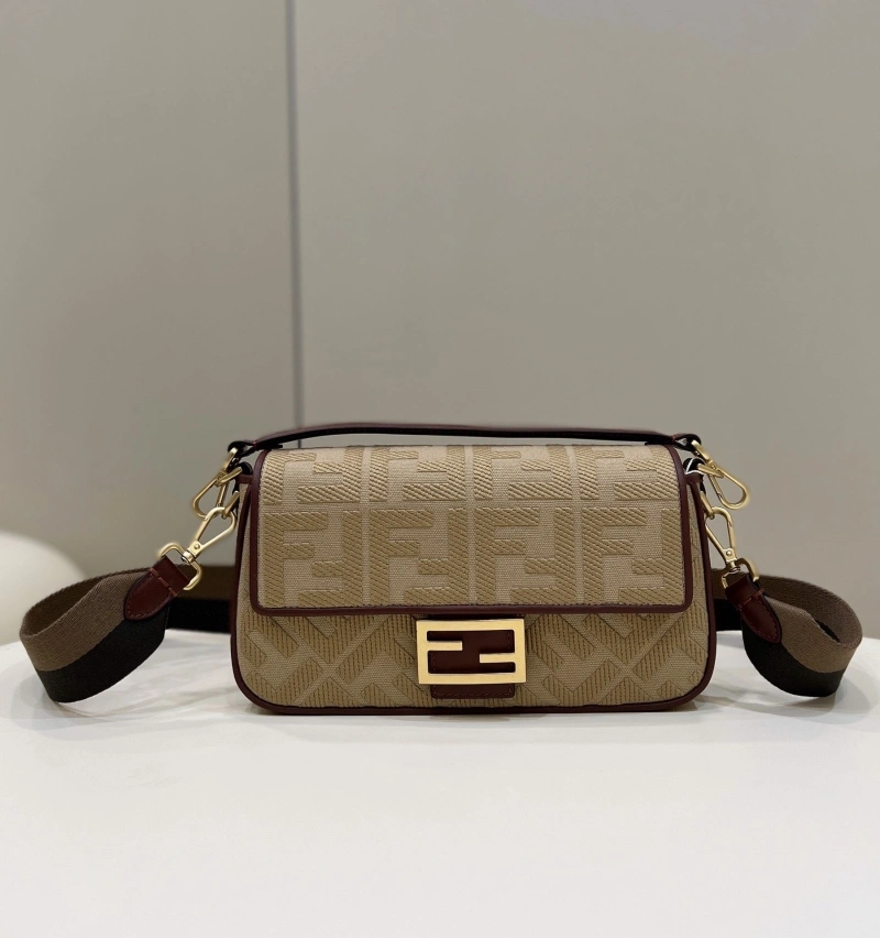 F**di baguette bags 4370-0323