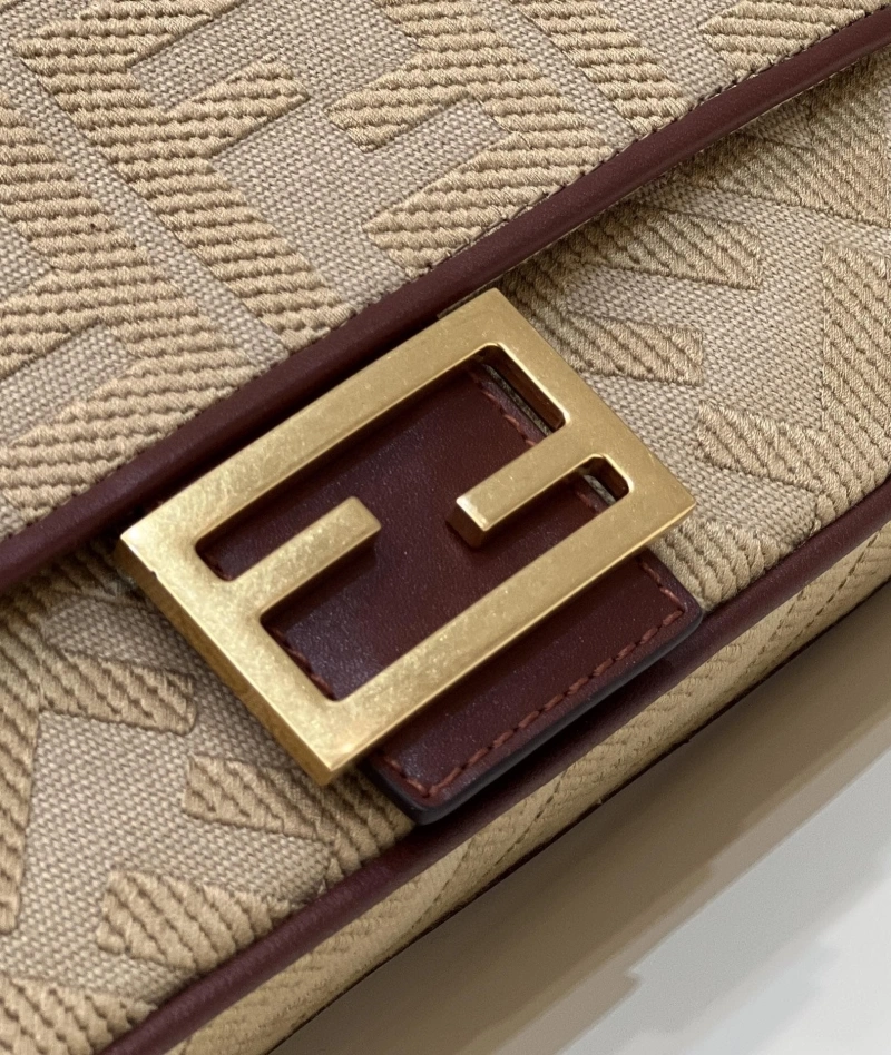 F**di baguette bags 4370-0323