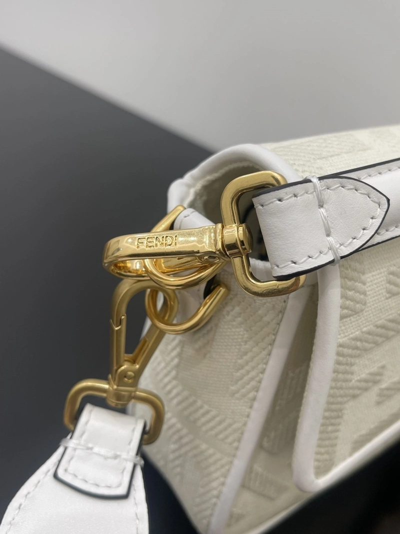 F**di baguette bags 4370-0328