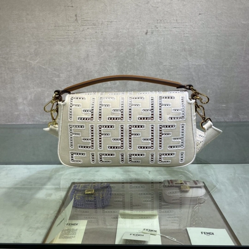 F**di baguette bags 4370-0364