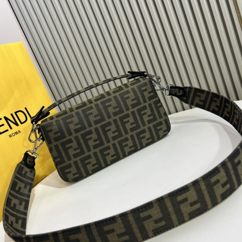 F**di baguette bags 4370-0369