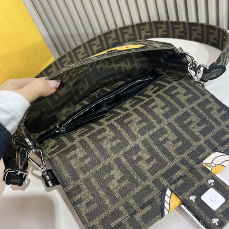 F**di baguette bags 4370-0369