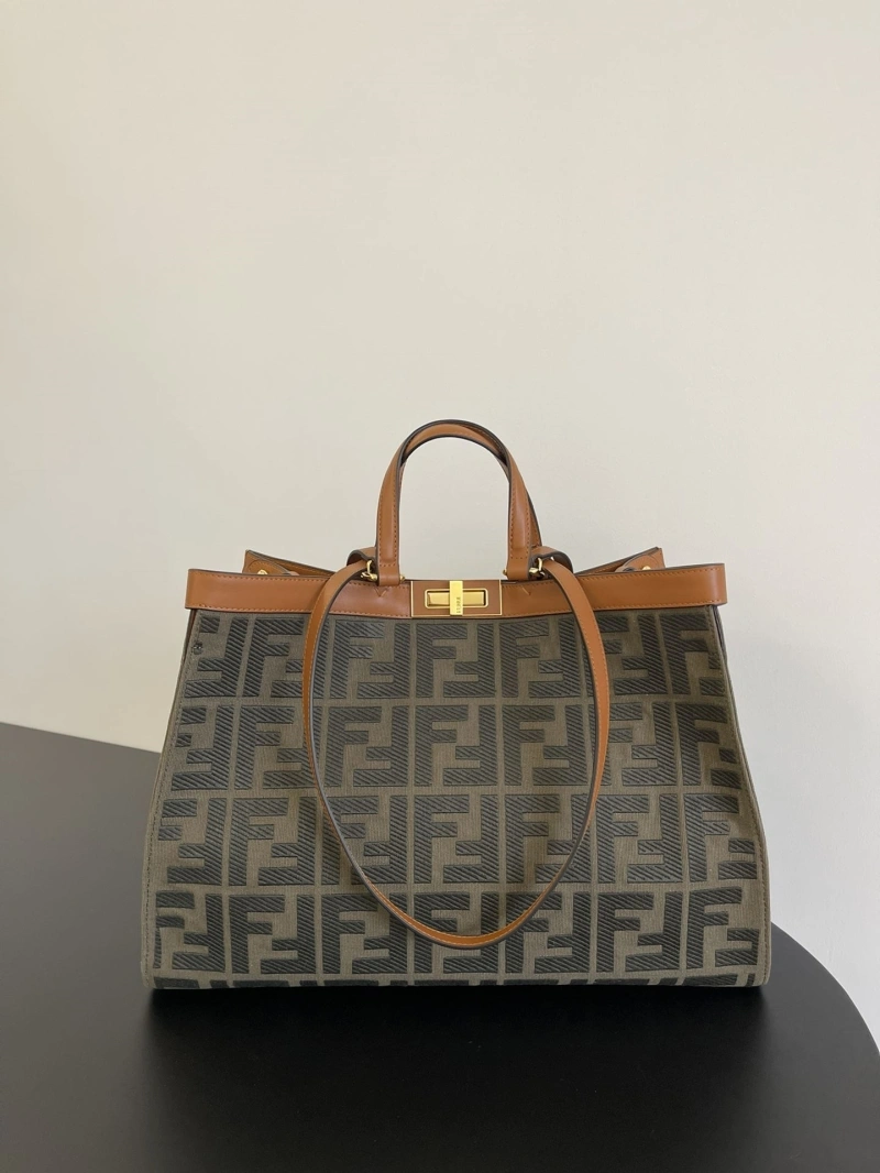 F**di shopping bags 4370-0377