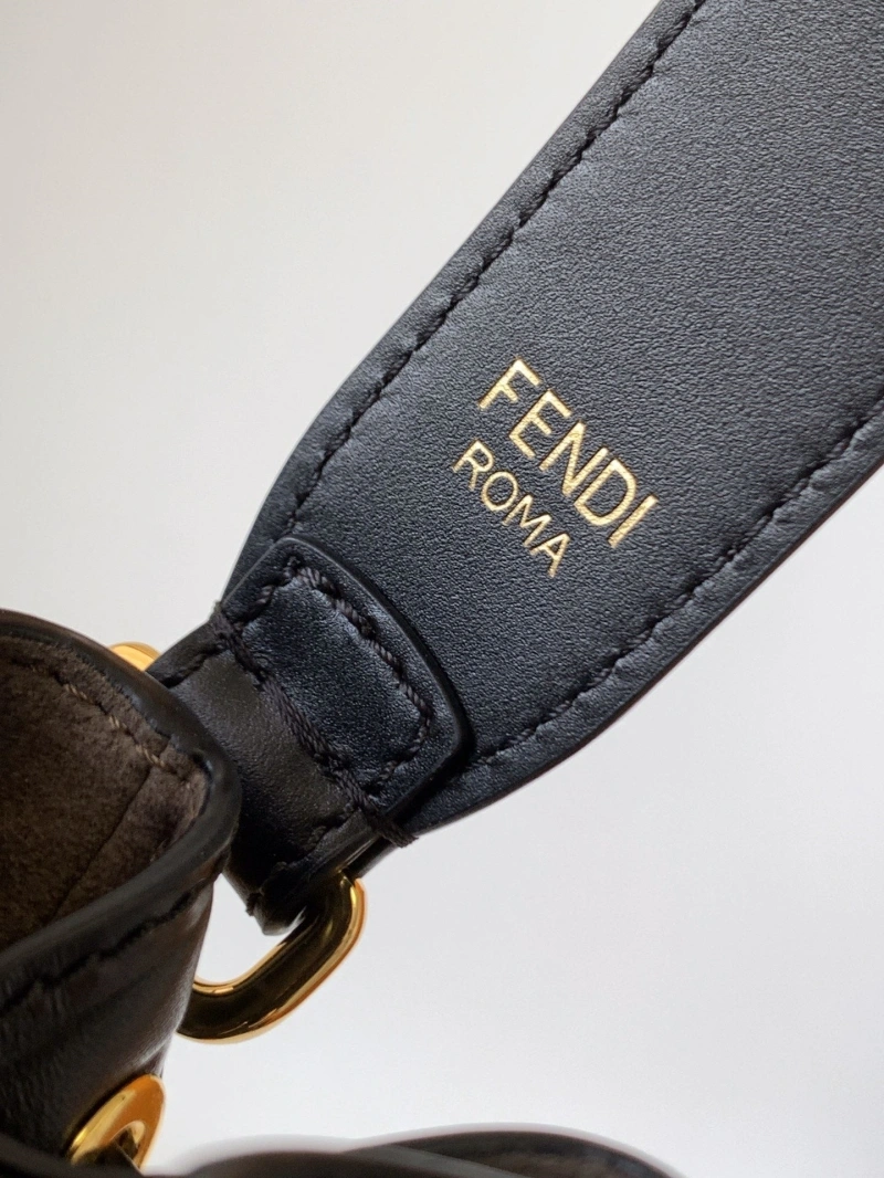 F**di bucket bags 4370-0386