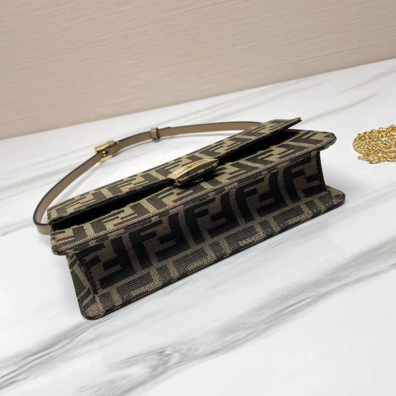 F**di baguette bags 4370-0391